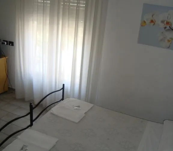 Felsinea מלון רימיני