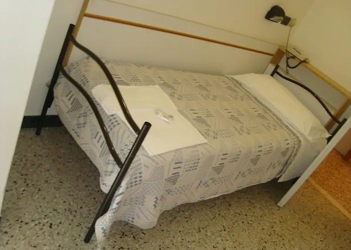 מלון Felsinea 3*